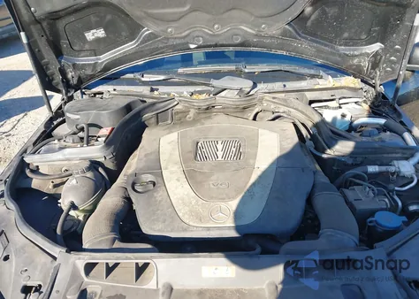 2011 Mercedes-Benz C 300 Luxury 4Matic/Sport 4Matic z USA, uszkodzony, nr VIN WDDGF8BB3BR162462